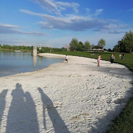 Ferienwohnung Schuhmann Mit Wintergarten Und Garten Therme Aquapulco Und Ikuna Erlebnispark, Zoo Schmiding 20 Min Mit Auto Entfernt Ab 3 Naechte Buchbar Hinzenbach Екстериор снимка