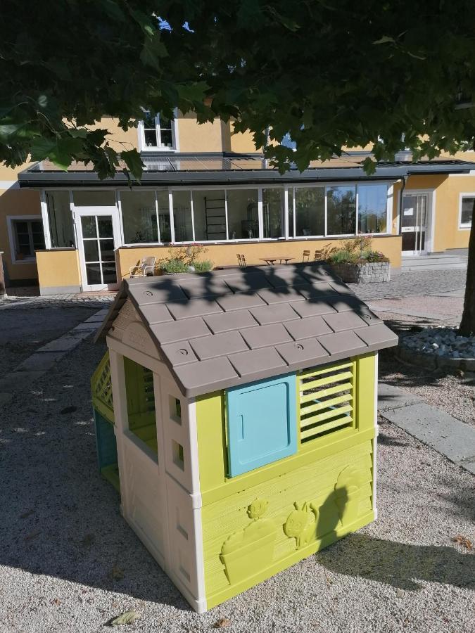 Ferienwohnung Schuhmann Mit Wintergarten Und Garten Therme Aquapulco Und Ikuna Erlebnispark, Zoo Schmiding 20 Min Mit Auto Entfernt Ab 3 Naechte Buchbar Hinzenbach Екстериор снимка
